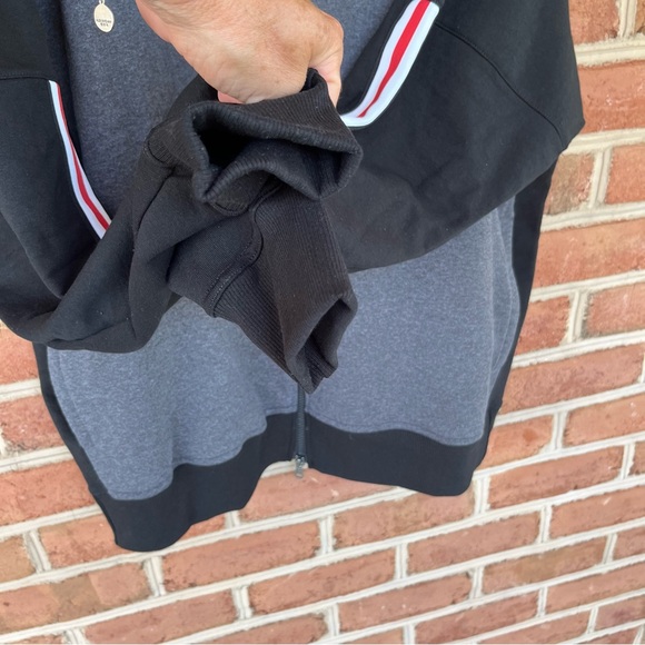 Zip up Champion sweatshirt. men’s size: XL. Unisex - Picture 5 of 9